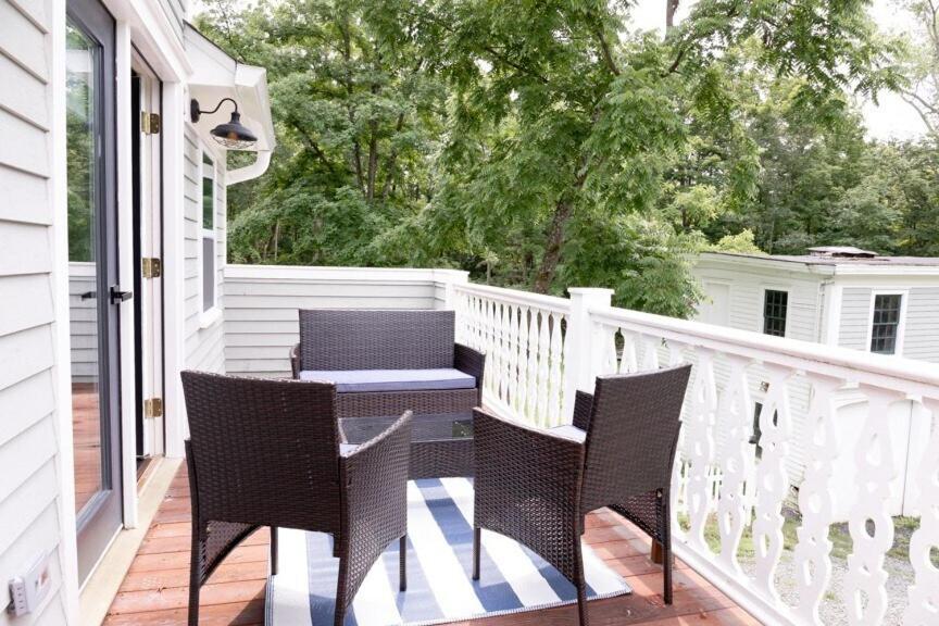 Heritage Trail Farmhouse New Hampton Room photo